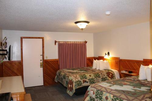 Alpine Motel Of Cooke City