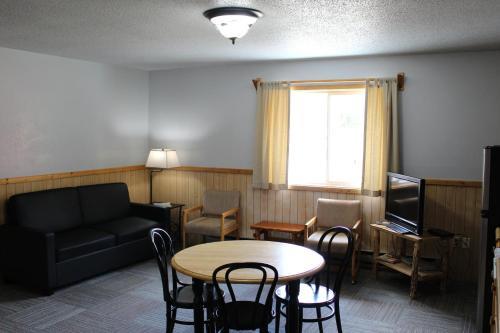 Alpine Motel Of Cooke City