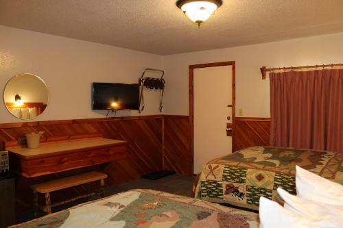 Alpine Motel Of Cooke City