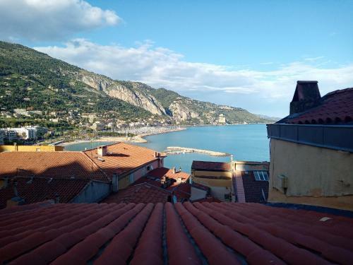 Apartamento T2 � Menton Vue Mer Proche Plage