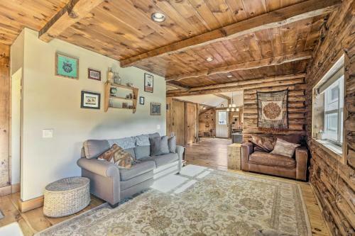 Cambridge Cabin Less Than 2 Mi To Smugglers Notch!