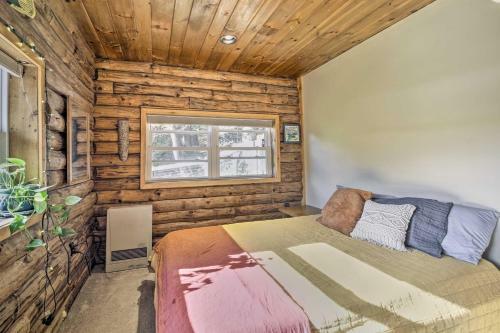 Cambridge Cabin Less Than 2 Mi To Smugglers Notch!