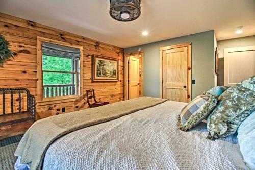 Grand Londonderry Home With Ski Mountain Views!