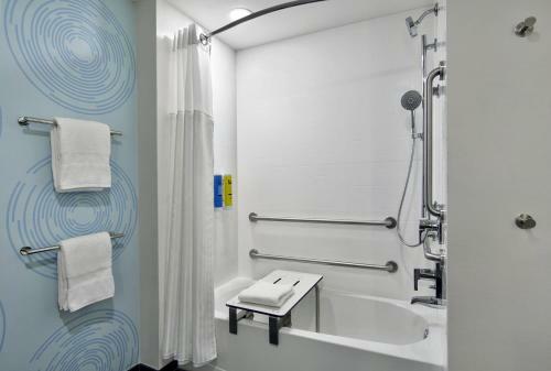 Hotel Tru By Hilton Ashburn One Loudoun, Va