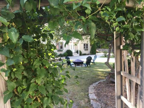 Garden Grove Bed And Breakfast