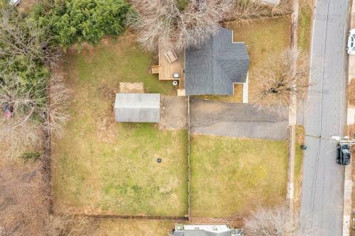 Page's Farmhouse- Walking Distance To Downtown