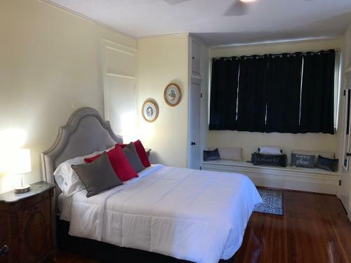 Sweet Apartment, Next To Randolph College