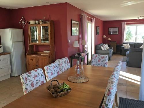 Welcoming Villa With Pool In Montburn-des-corbieres