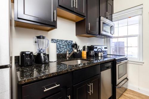 Apartamento Carytown Stay With *pool And Gym*
