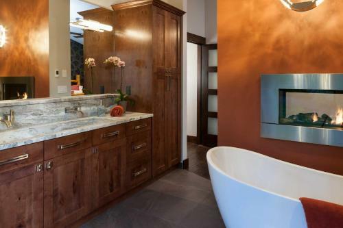 Luxury Home With Backyard Oasis - Near Seattle!