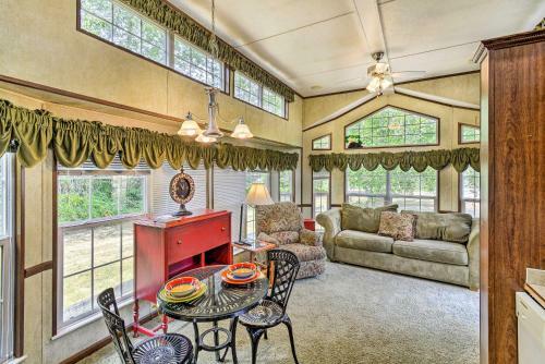 Cozy Gig Harbor Cottage, 2 Mi To Case Inlet!