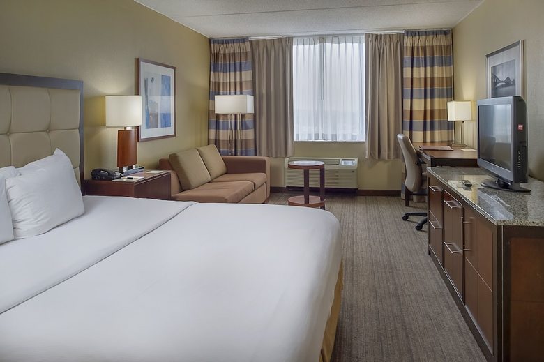 Hotel Doubletree By Hilton St. Louis At Westport