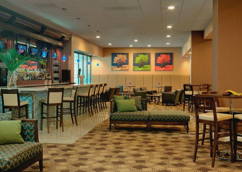 Hotel Doubletree By Hilton St. Louis At Westport