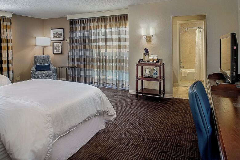 Hotel Sheraton Westport Lakeside Chalet