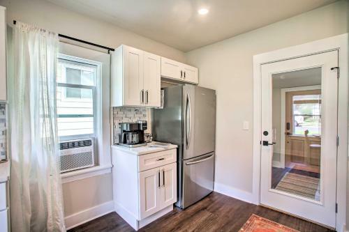 Charming Boho Retreat With Patio - 4 Mi To Dtwn