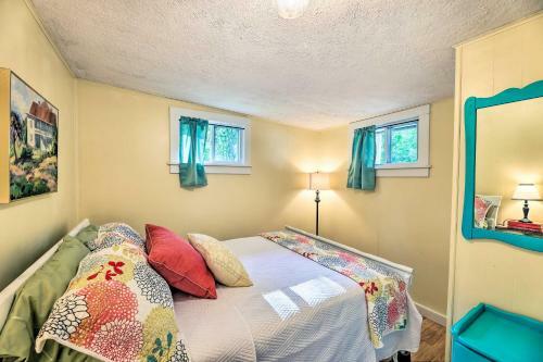Rustic Hideaway With Fire Pit Less Than 1 Mi To River!