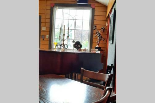 Comfort At The Woods-trendy Cabin