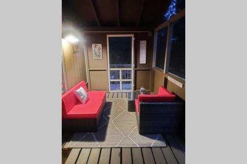 Comfort At The Woods-trendy Cabin