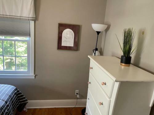 Quaint, Comfy, Close & Convenient