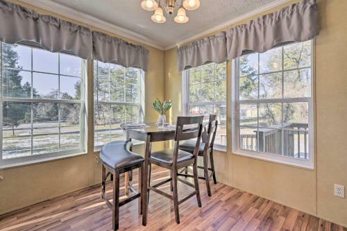 Quiet And Inviting Home With Grill Dogs Welcome!