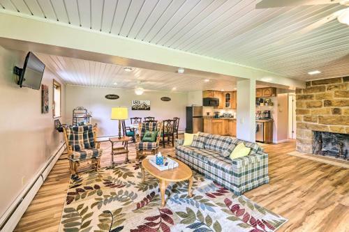 Comy Richwood Retreat By Skiing, Biking, Climbing!