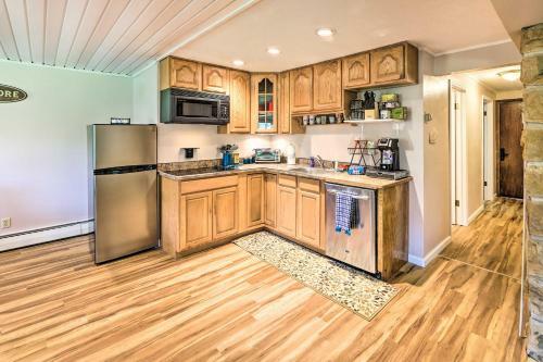 Comy Richwood Retreat By Skiing, Biking, Climbing!