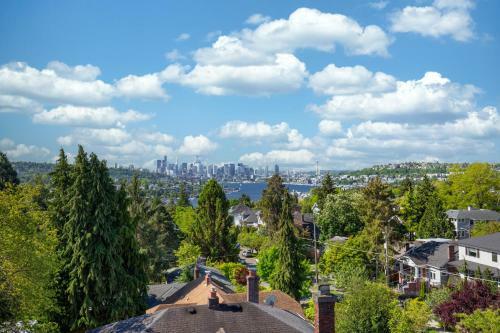 Rooftop Patio With Waterview, Private Garden & Grill 3br 3ba