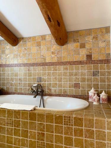 Bed & Breakfast Chambres D'h�tes Et Studios de Charme - A Mandria
