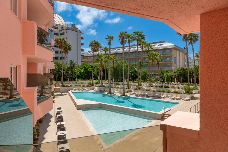 Aqua Hotel The Breeze & Spa - Adults Only (+18)