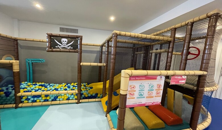 Hotel H Top Jadhe