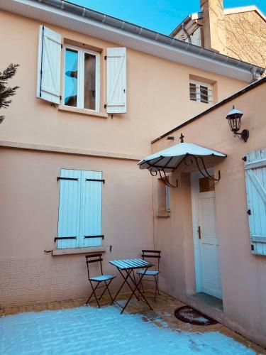 Maison Avec Cour Priv�e Face � La Gare De Nancy