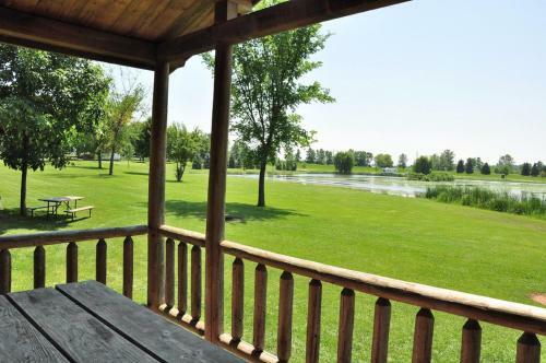 Fremont Jellystone Park Cottage 28