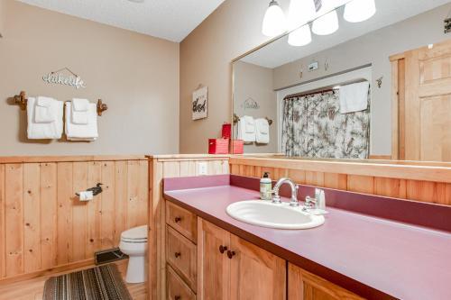 Cranberry Cove Lodge