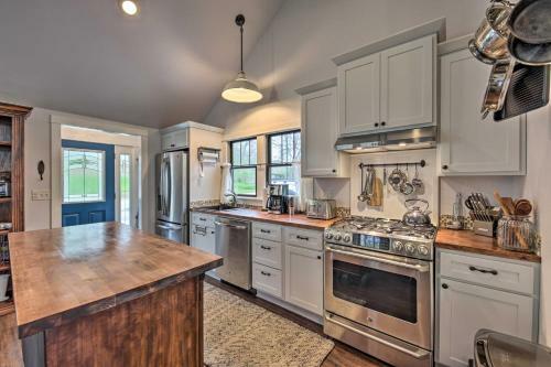 Big Cedar Lake House Views, 100 Ft To Water!