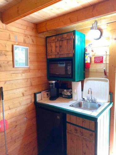 Honeybear Hideaway Cabin