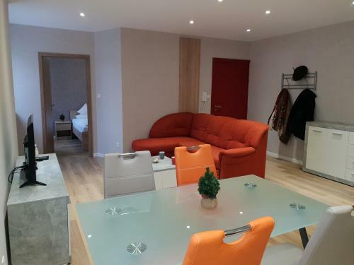 Apartamentos Meubl�s Du 25 N2 F2 Rdc