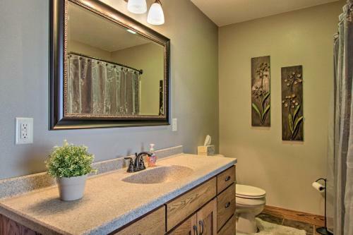 Cozy Pepin Home - 2 Blocks To Beach And Marina!
