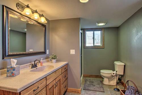 Cozy Pepin Home - 2 Blocks To Beach And Marina!
