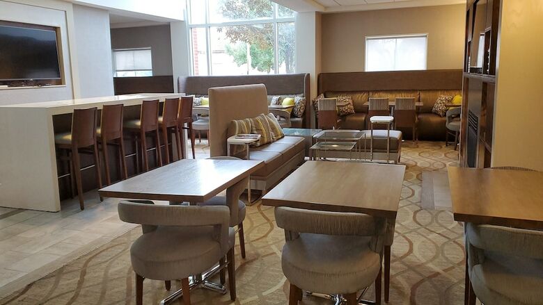 Holiday Inn Express Hotel & Suites Lafayette
