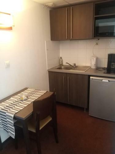 Apartamento Studio Privatif Dans H�tel R�sidence Nimes Gare