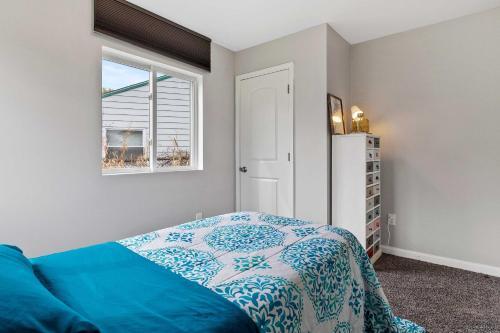 Bright And Updated Getaway With Furnished Patio!