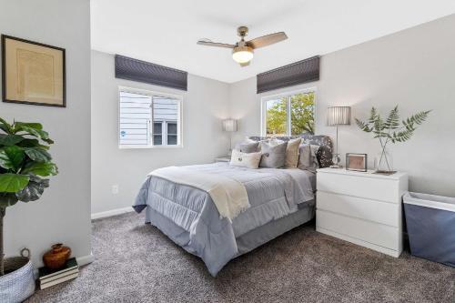 Bright And Updated Getaway With Furnished Patio!