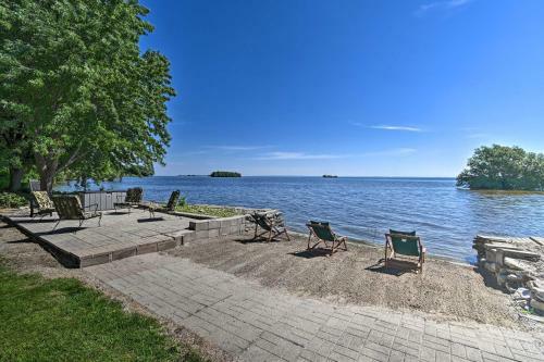 Lake Winnebago Getaway With Waterfront Family Fun!