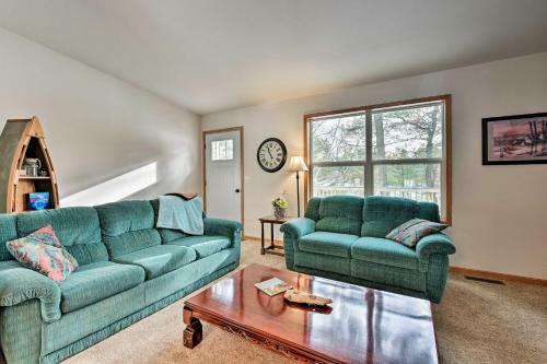 Family-friendly Getaway With Tainter Lake Access!