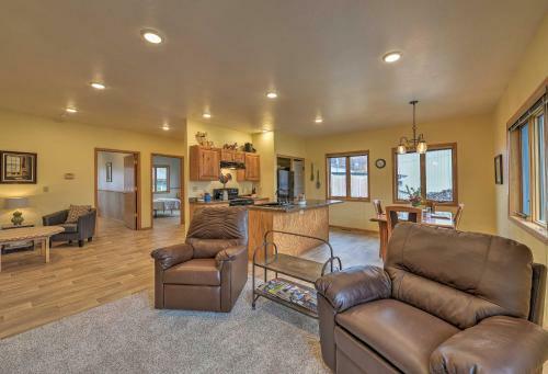 Spacious Home 10 Minutes To Ten Sleep Canyon!