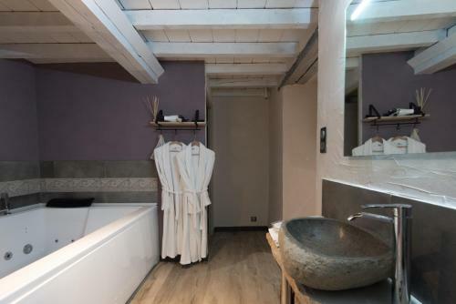 Hostal Le Mas Des Colombes