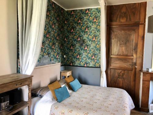 Hostal L?�glantine Studio