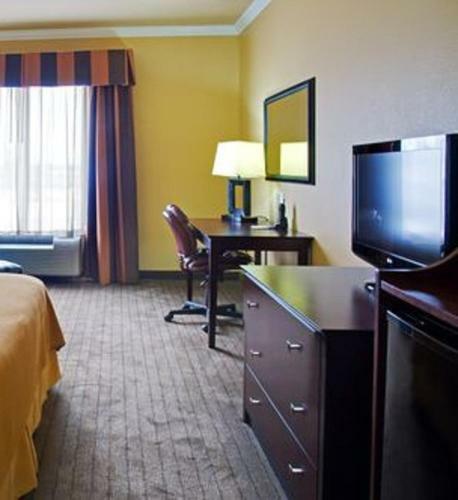Holiday Inn Express Hotel And Suites Natchitoches