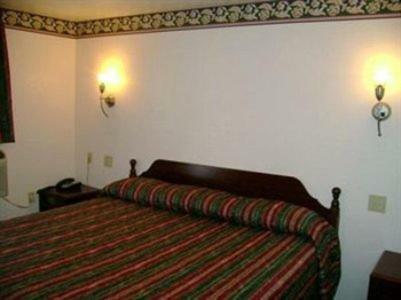 Motel Passport Inn & Suites Chaplin