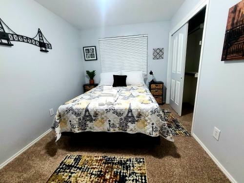 King Bed - Pool Table - Get-a-way Retreat